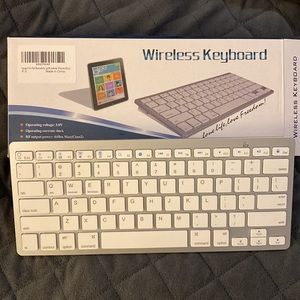 Wireless Keyboard - White